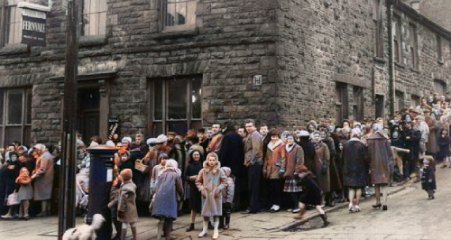 In 1962 Rhondda Valley Residents queuing for their smallpox vaccinations