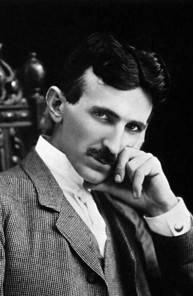 Portrait of Nikola Tesla in his forties.